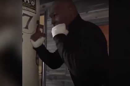 "Holyfield's Tears: Mike Tyson's Training Clip Leaves Boxing World in Awe Ahead of Jake Paul Clash!"