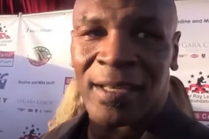 "Heartwarming Reunion: Roberto Duran and Mike Tyson Share Emotional Moment Amidst Recovery"