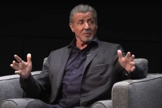 "A Boxing Duel to Remember: Stallone and De Niro's 'Grudge Match' Sparring Session Unveiled"