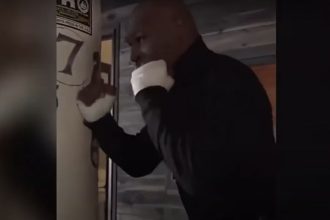 "Holyfield's Tears: Mike Tyson's Training Clip Leaves Boxing World in Awe Ahead of Jake Paul Clash!"