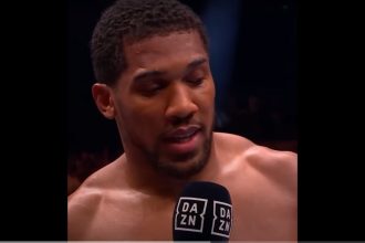"Heavyweight Clash: Anthony Joshua's Stunning KO Sends Ripples Through Boxing World"