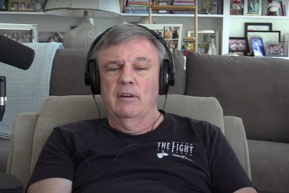 "Mike Tyson's Former Trainer Gives Green Light to Netflix Boxing Extravaganza!