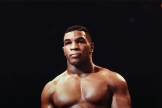 "Joe Rogan's Stark Warning: Mike Tyson 'Will Hurt You,' Jake Paul Faces Daunting Challenge!"