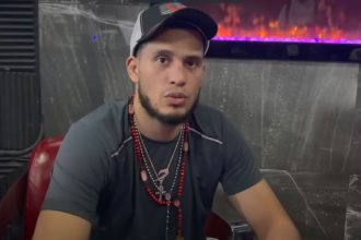 "Floyd Mayweather's Shadow Looms Over Canelo's $150 Million Demand: Boxing's New Financial Frontier?"