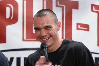 Battle for Supremacy: Tszyu vs. Crawford Superfight Negotiations on the Horizon