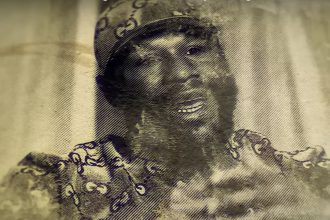 "Canelo Reigns Supreme or Crawford's Brilliance: Boxing World Divided Over Post-Mayweather Era!"