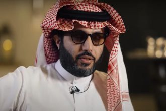 "Turki Alalshikh's Triumph: How the Saudi Powerhouse Shook Boxing with Oscar De La Hoya Revelation!"