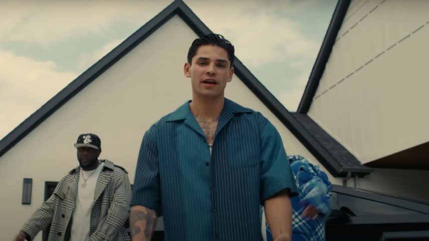 "Exclusive: Mayweather Sets the Record Straight on Haney’s Defeat, Offers Advice for Future Fights!"