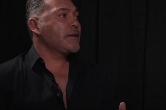 "From Banter to Brawl: Claressa Shields Sets Twitter Ablaze with Eddie Hearn vs. Oscar De La Hoya Banter"