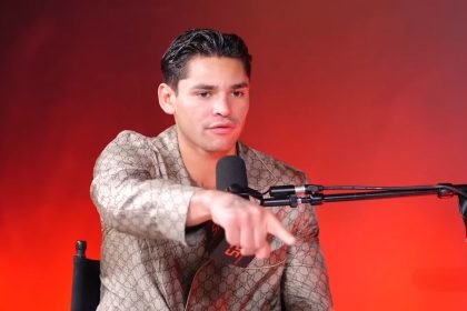 Floyd Mayweather's 'cliché and strange' shoulder move Ryan Garcia named best strike against Devin Haney