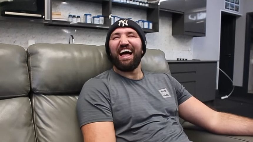 Hughie Fury returned and fought Dovbyshchenko for six rounds of action