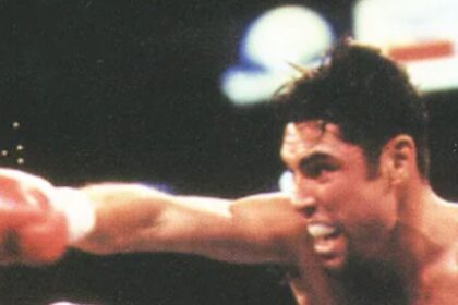 Oscar De La Hoya: Controversial Champion or Boxing Legend? The Golden Years from 1989 to 2009
