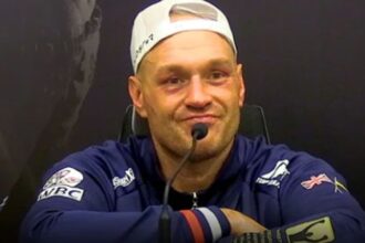 "Haye Sounds Off: Usyk's Victory Justified, Fury's Strategy Questioned"