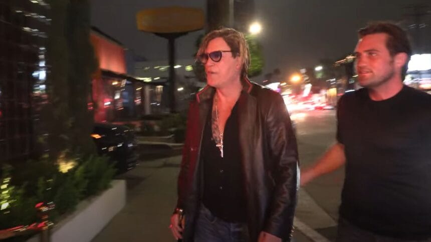 "Boxing Community Mourns the Loss of Mickey O’Keeffe, Trainer of ‘Irish’ Mickey Ward"