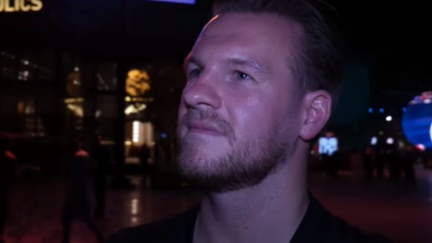 Canvas Controversy: Usyk's Team Complains About Fury Fight Ring Setup