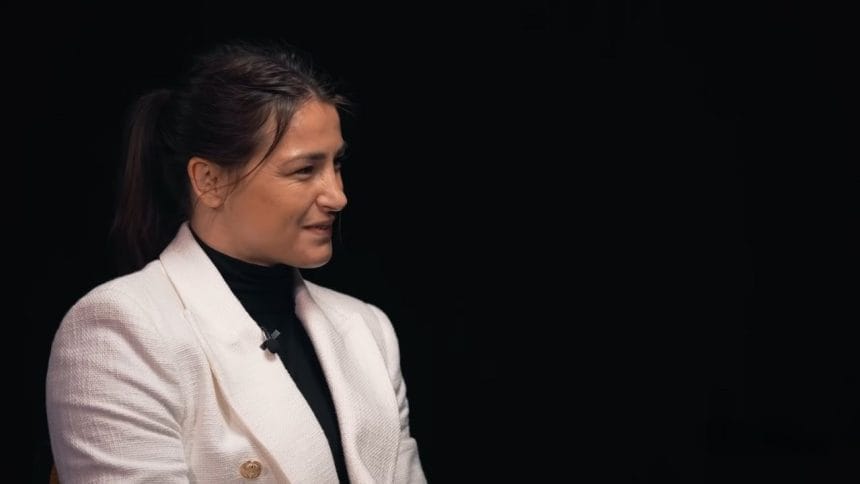 Katie Taylor Squeezes Herself As Symbol Mike Tyson Turns into A Friend