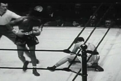 "Beyond the Ring: Robinson vs. Leonard, A Tale of Two Boxing Legends"