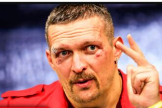 "Heavyweight Showdown: Usyk's Gift to Dubois Sets Stage for Joshua Clash"