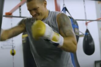 "Oleksandr Usyk Compares Tyson Fury to Sparkling Water, Anthony Joshua to Still Water in Candid Interview"
