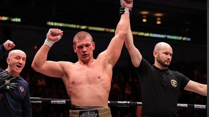 "Titanic Showdown: Michael Hunter vs. Cassius Chaney – Who Will Claim the Crown?"