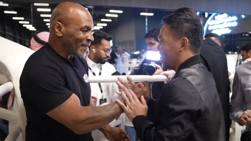 "Rare Photo of Mike Tyson and Manny Pacquiao from 2004 Sends Internet into Frenzy"