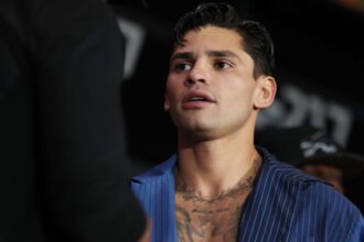 "Drink-Thrown Drama: Caleb Plant and Ryan Garcia’s Explosive Vegas Clash"