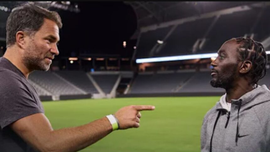 “Pre-Fight Tension: Eddie Hearn’s Bold Move to Unsettle Terence Crawford”