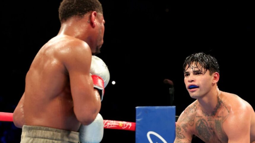 "Triple Threat Drama: Garcia, Haney, and Davis at the Same Hotel Sparks Fan Frenzy!"