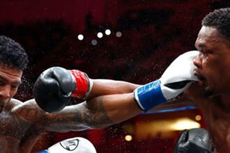 "Boxing Upset: Shane Mosley Jr. Defeats Daniel Jacobs in Career-Defining Fight!"