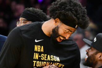 "Breaking Barriers: Gervonta Davis Challenges Mayweather’s Undefeated Legacy"