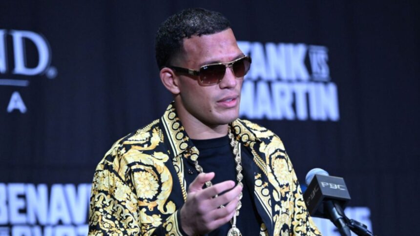 "Davis vs. Martin: Boxing's Clash of Titans Set to Rock Las Vegas!"