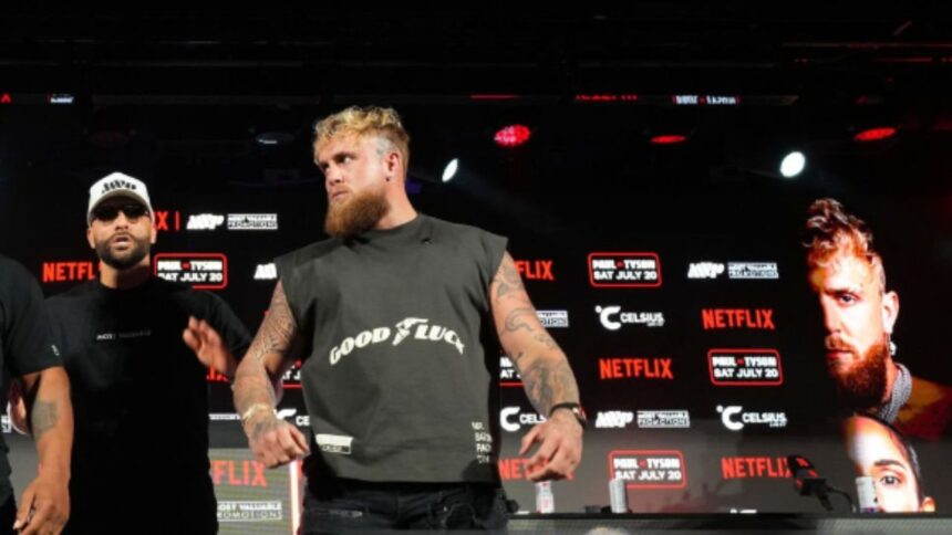 “Jake Paul’s $5,000 Giveaway: How a Heartfelt Gesture is Winning Fans’ Hearts”