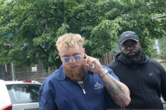 “Jake Paul and Donald Trump Face-Off: Fans React to ‘Problem Child’s’ Political Endorsements and Playful Encounter”