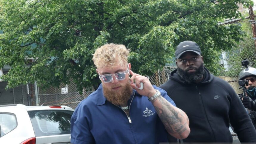 “Jake Paul and Donald Trump Face-Off: Fans React to ‘Problem Child’s’ Political Endorsements and Playful Encounter”