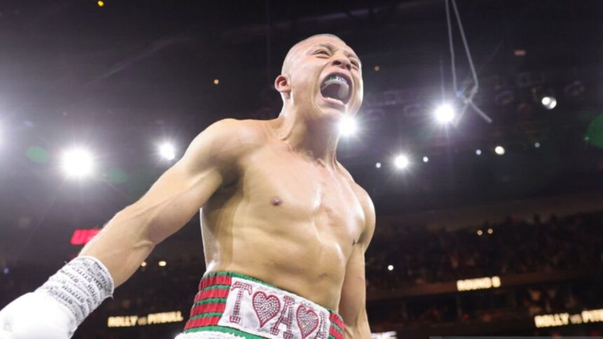 “Isaac Cruz’s Heavy Bag Workout Sparks Controversy: Fans Debate ‘Baby Roberto Duran’ Tag and Training Methods”