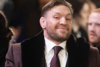 "The $100 Million Secret: Conor McGregor’s Feud with Paulie Malignaggi Exposed!"