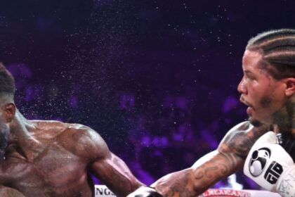"Boxing Showdown of the Year: Davis vs. Stevenson Set to Ignite the Ring!"