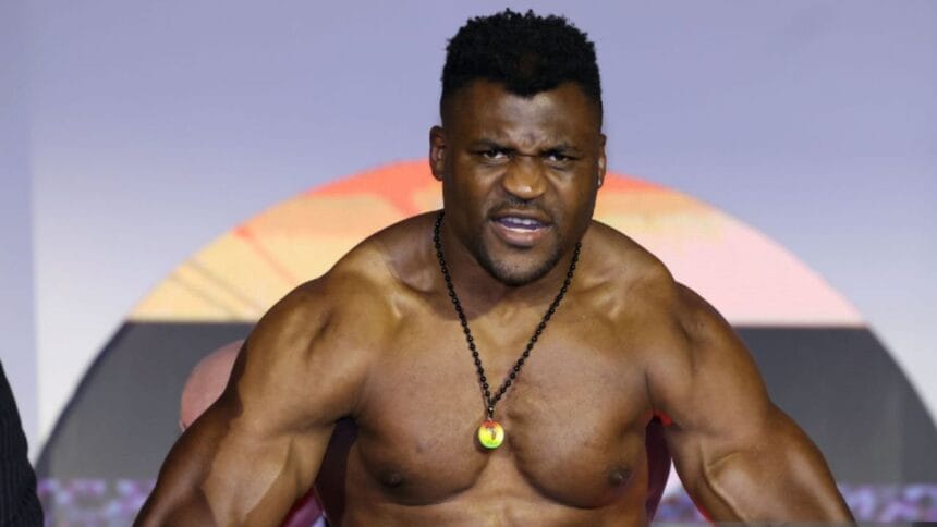 "Francis Ngannou Exposes Boxing’s Dirty Tricks: Delays and Deception in Anthony Joshua Fight"