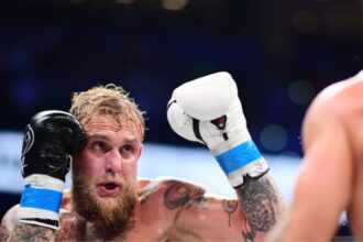 “Jake Paul’s $5,000 Cash Prize: A Touch of Kindness in a World of Broken Promises”