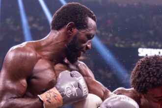 “Terence Crawford vs. Canelo Alvarez: Olympic Star Predicts Knockout in Epic Showdown”