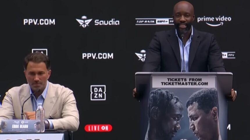 "Hearn’s Bold Prediction: Will Canelo’s Size Be Too Much for Crawford to Handle?"