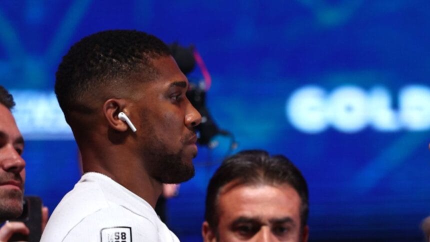 “From Courts to Legends: How Anthony Joshua’s 3 Words Captured Andy Murray’s Epic Farewell”