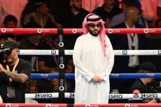 "Saudi Mogul Turki Alalshikh Shakes Up Boxing Night: Car Giveaway and Hall of Fame Honor Steal the Show!"