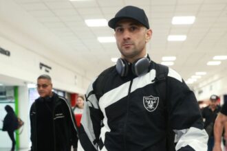 “Mayweather vs. Gotti III Rematch: Can Gotti’s Unconventional Style Overcome the Legend?”