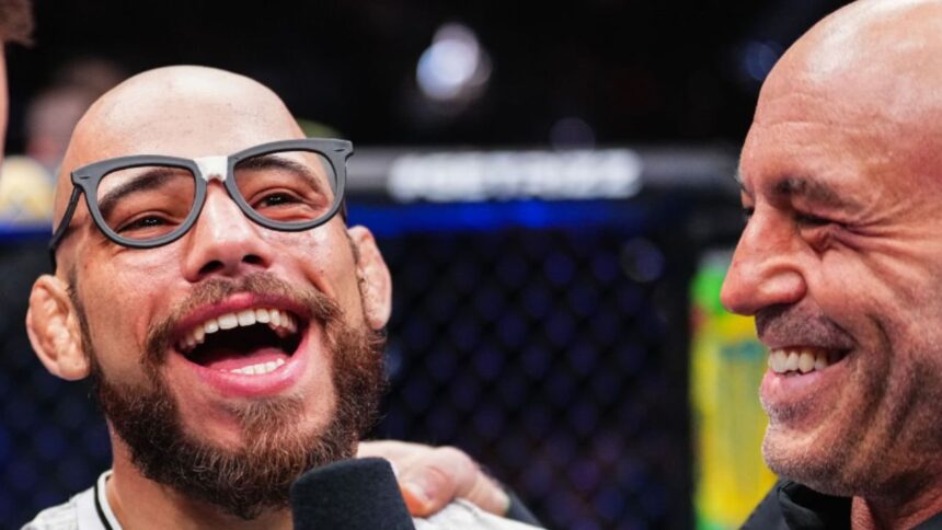 "Joe Rogan’s Surprising Take: Why Floyd Mayweather’s Victory Over Ricky Hatton Defines His Greatness"