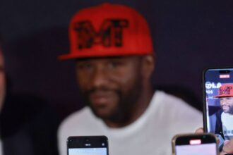 “Floyd Mayweather Dodges the Ultimate Canelo Question: Is He Mexico’s Greatest Boxer?”