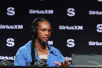 “Watch Out, World! Young African Boxer’s Uppercut Nearly Takes Sparring Partner’s Head Off—Fans and Shields Are Raving!”