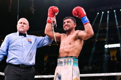 “Victor Ortiz’s $50 Flop: Fans Rip Apart Former Champ’s Dismal Return to the Ring”