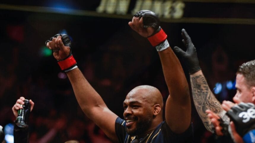 “Jon Jones and Muhammad Ali’s Grandson: A Heartwarming Hotel Lobby Encounter Goes Viral”