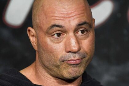 "Joe Rogan Reveals the Real Reason Fans Love to Hate Floyd Mayweather"